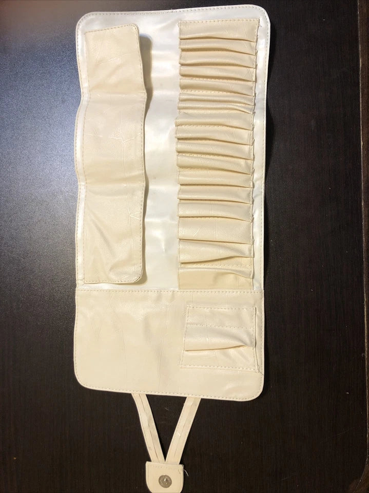 makeup brushes organizer